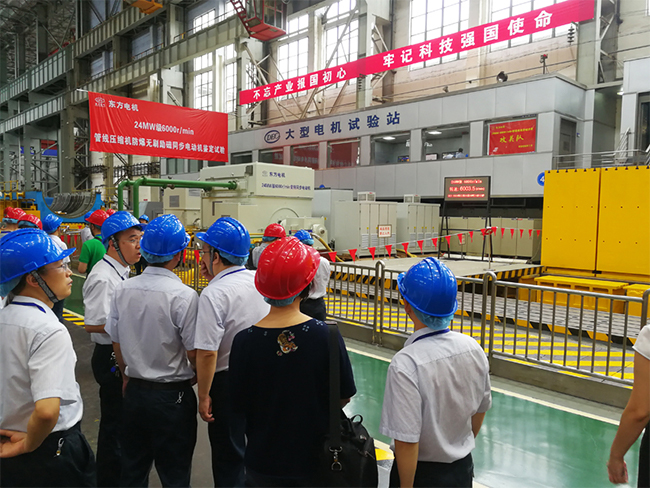 888集团官网正版HD8000变频器配套国内首台24MW级6000rmin管道压缩机用同步电动机顺利完成鉴定试验 (1).jpg