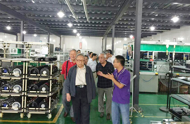 国内知名电源行业专家到888集团官网正版电气参观访问 (4).jpg